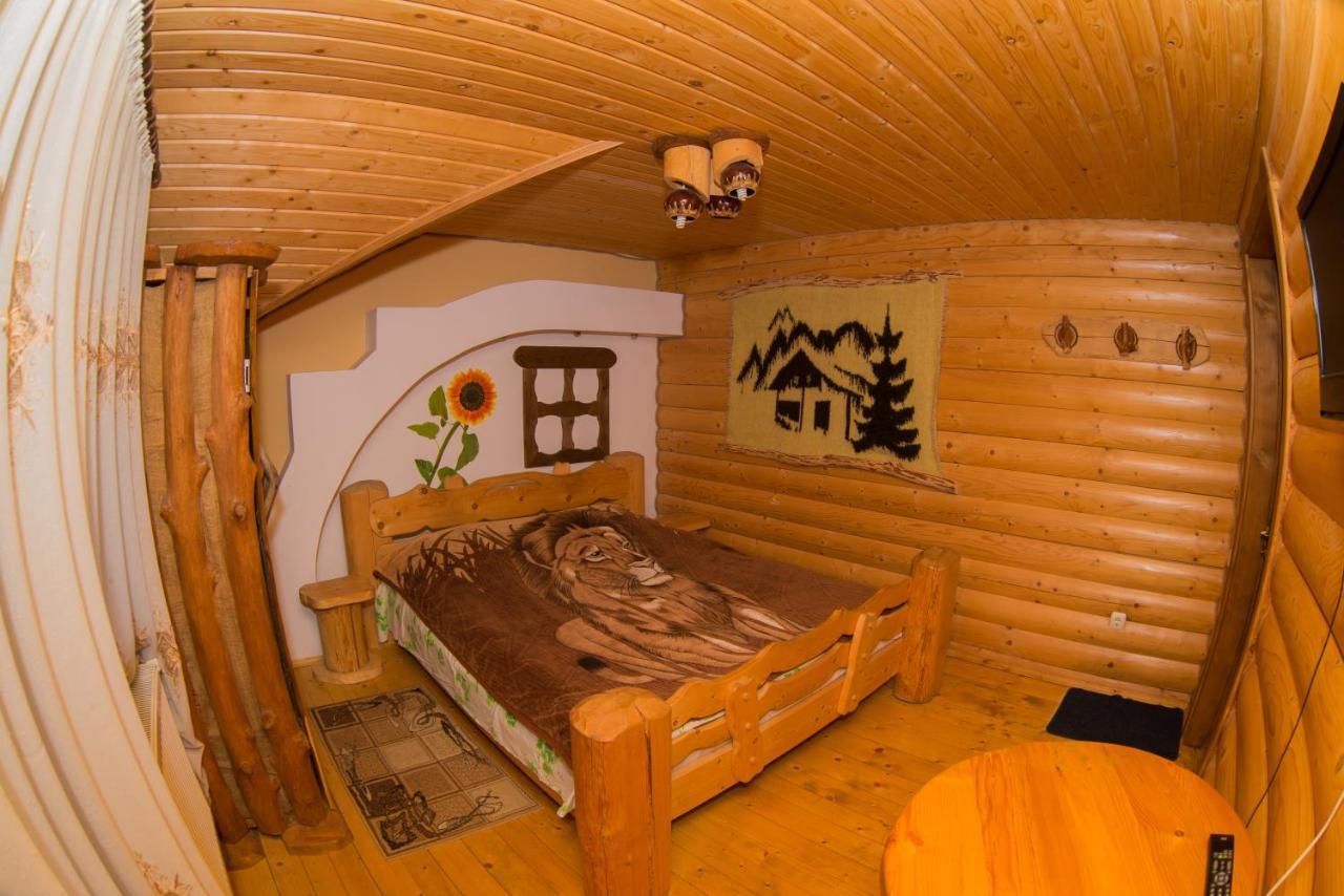 Садиба Вежа Verkhovyna Esterno foto